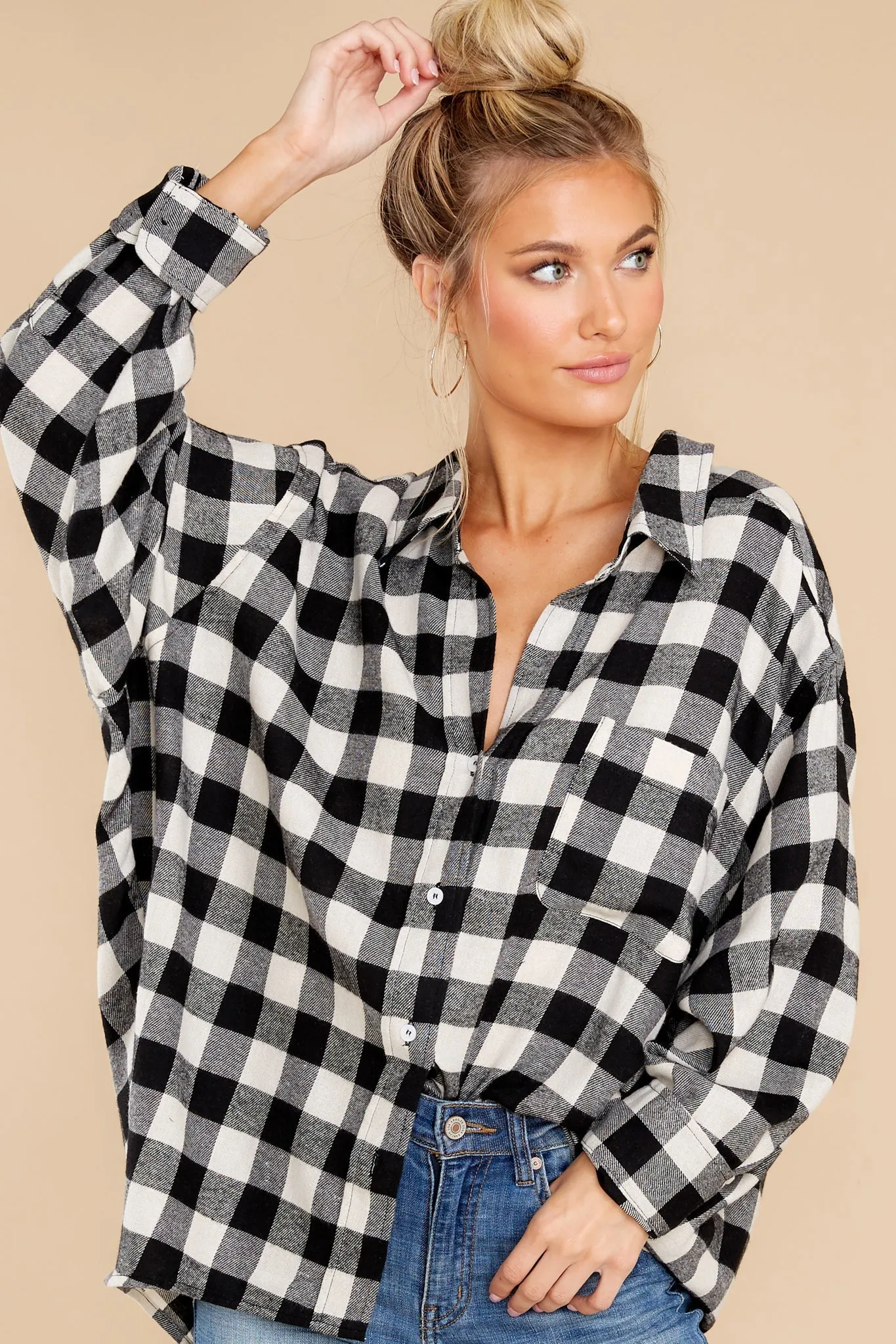 Chasing Cities Black And White Plaid Top